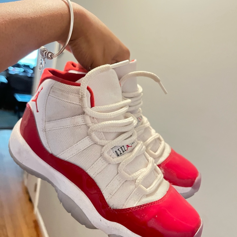 Jordan Women's Shoes Red and White